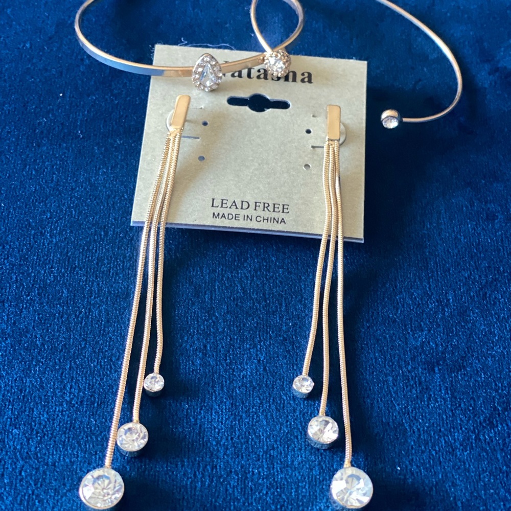 Earrings and 2 bracelets NWT